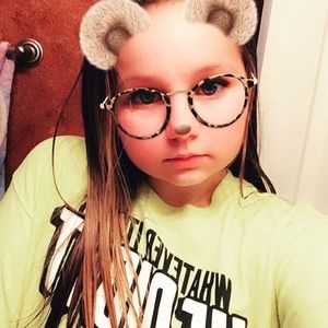 Meet your Posher, Samia